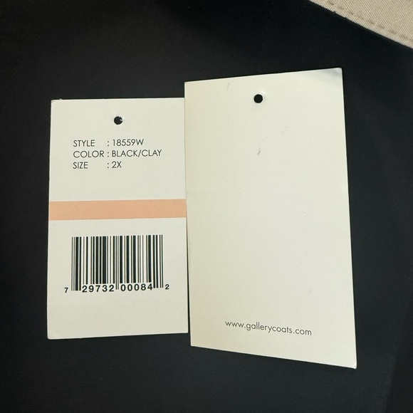 Chic Black Trench Coat with Tan Collar - Picture 12 of 13